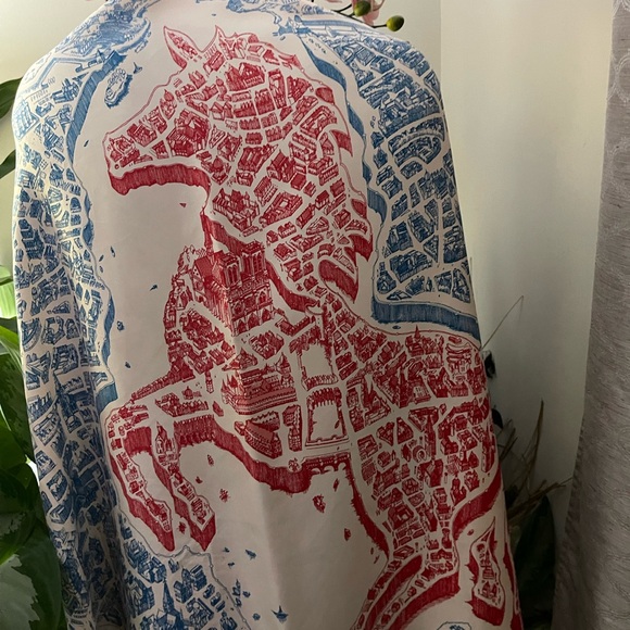 Hermès La Cite’ Cavalie’re Silk Scarf. - Picture 4 of 16